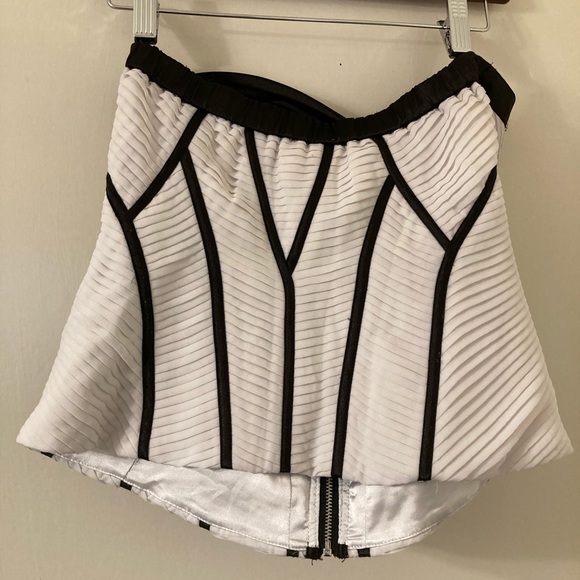 Bebe Bustiers. White and Black. Size Small. Sexy. - Picture 4 of 4